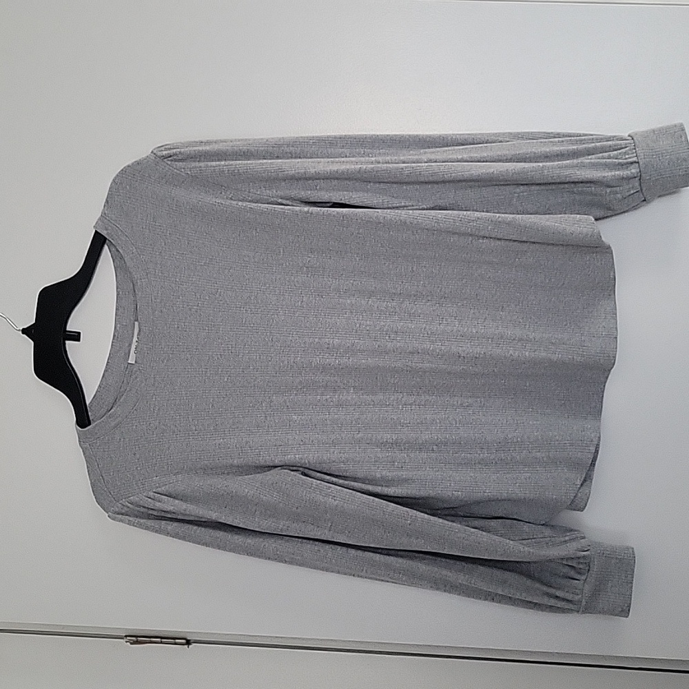 On 34th Large Gray Long Sleeve Top